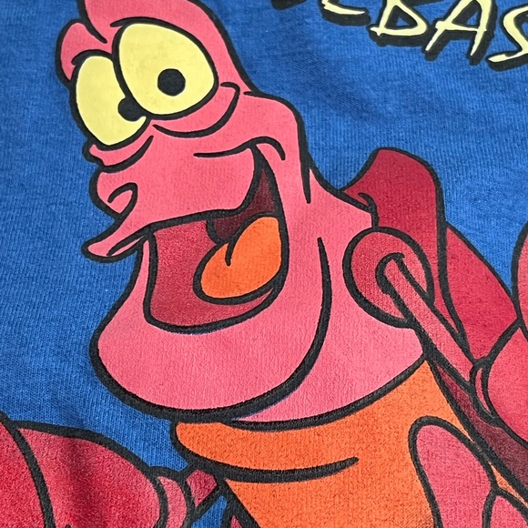 DISNEY ON ICE THE LITTLE MERMAID SEBASTIAN PROMO TEE SHIRT KID’S SZ. 6/8 BLUE - Picture 3 of 6
